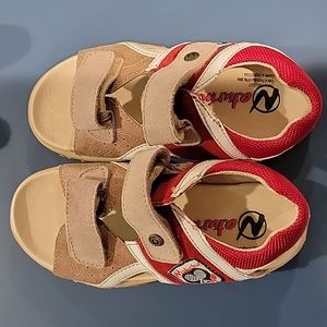 Naturino boys new sandals sz 28